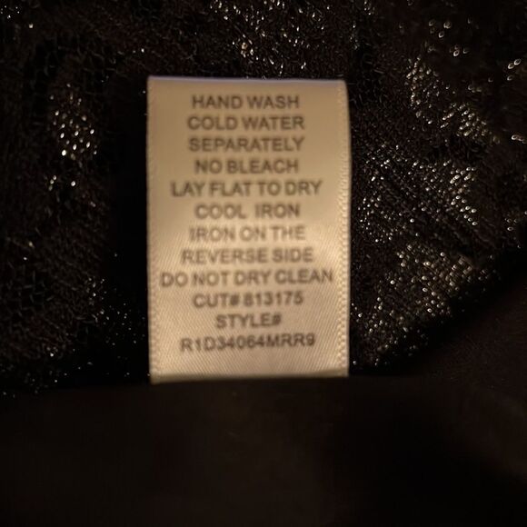 Black Lace Dress Size 4, Black & Silver VNeck half-sleeve NWT - Picture 10 of 14